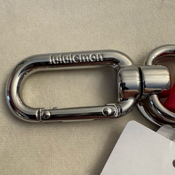 NWT! Lululemon Never Lost Keychain - Picture 3 of 6